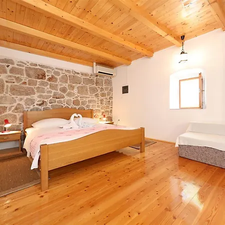 House Paklenica Stone Beauty Vakantiehuis Starigrad Paklenica